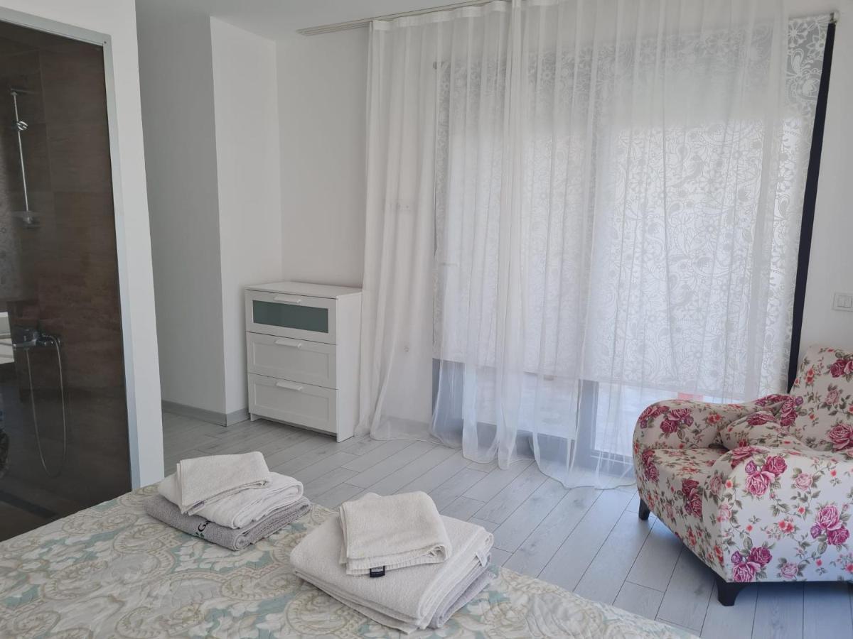 De-Lale Villa Кешме Экстерьер фото